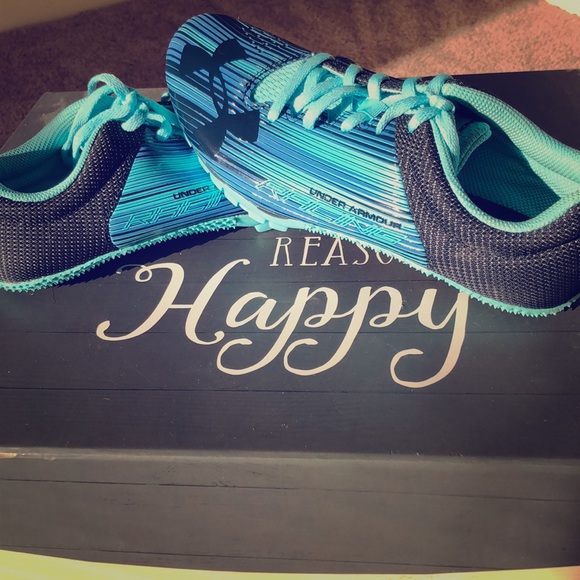 Under Armour Shoes - 🌸S A L E!!!🌸Under Armour Shoes! 👟